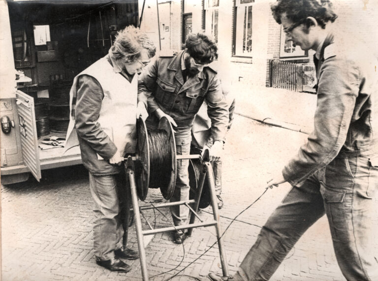 036 (oprollen kabels bij verbindingsauto – 2)